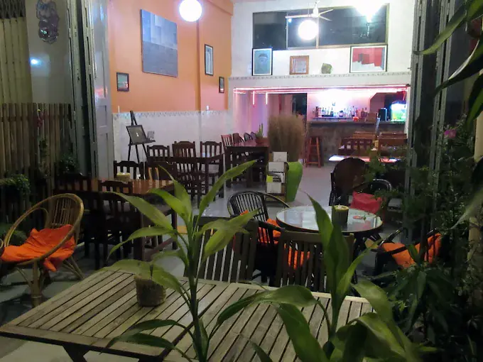 woodhouse-battambang-gay-bar